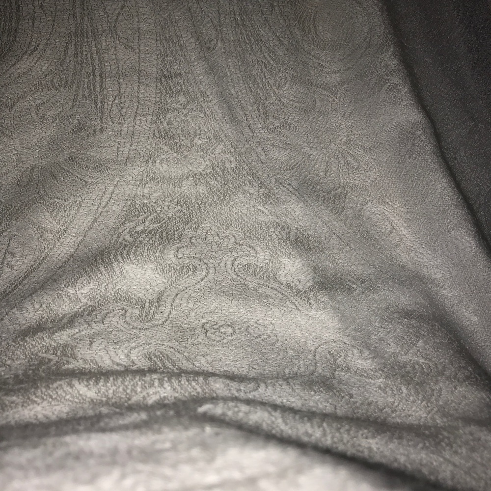 Cashmere scarf